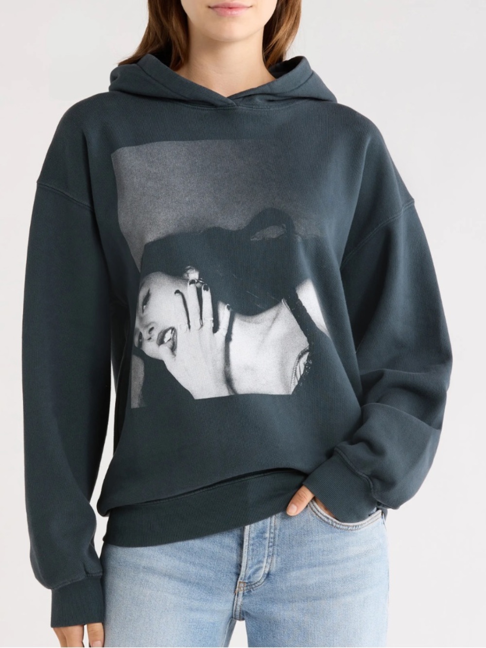 OLIVIA RODRIGO GUTS ALBUM COVER BF
HOODIE
DAYDREAMER
NWT
COLOR- Black